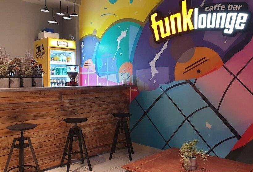 Funk Lounge Hostel