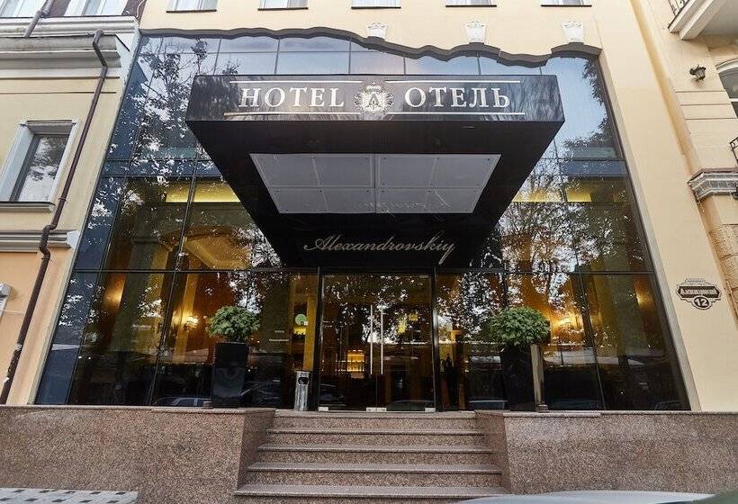 هتل Alexandrovskiy