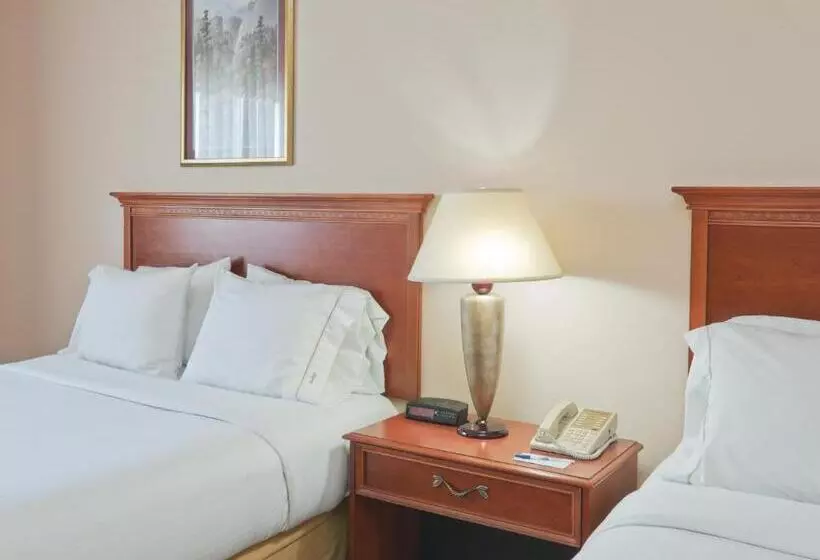 هتل Baymont By Wyndham Portage Indiana Dunes