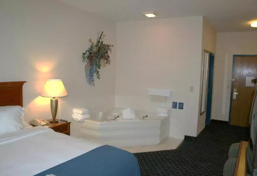 هتل Baymont By Wyndham Portage Indiana Dunes