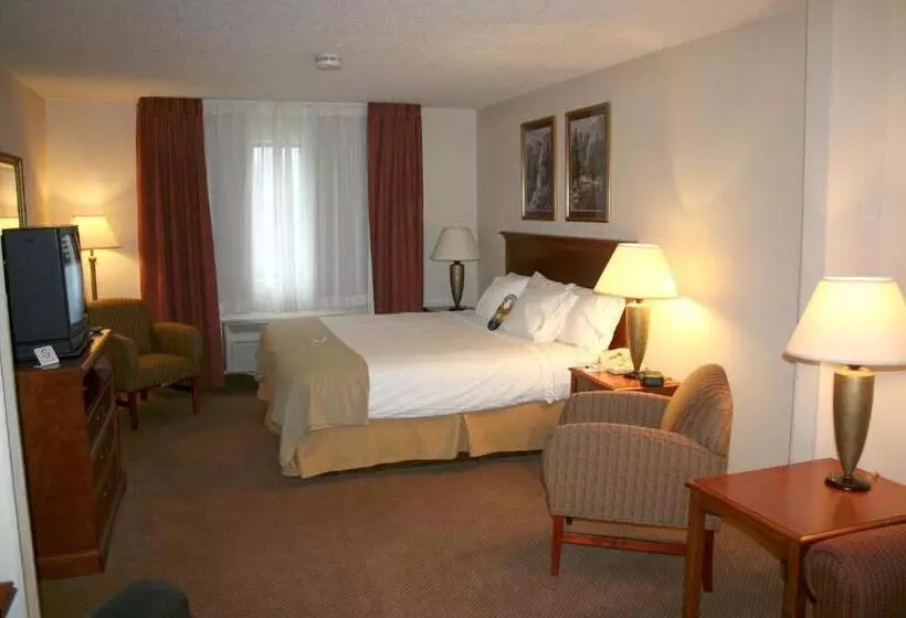 هتل Baymont By Wyndham Portage Indiana Dunes