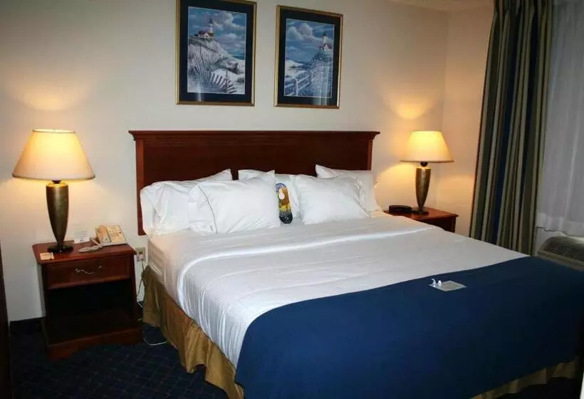 هتل Baymont By Wyndham Portage Indiana Dunes