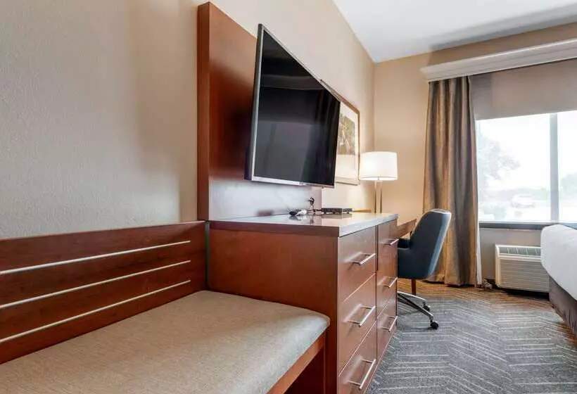 Hotelli Comfort Inn & Suites Mountain Iron And Virginia