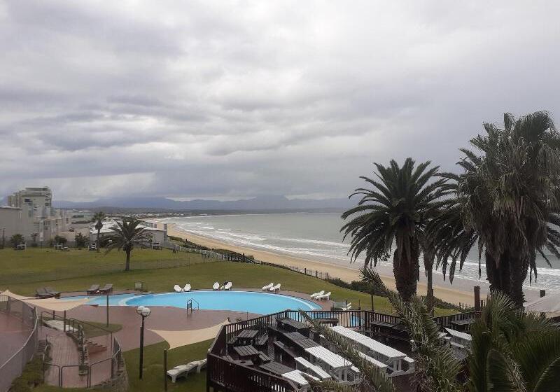 Diaz Hotel And Resort