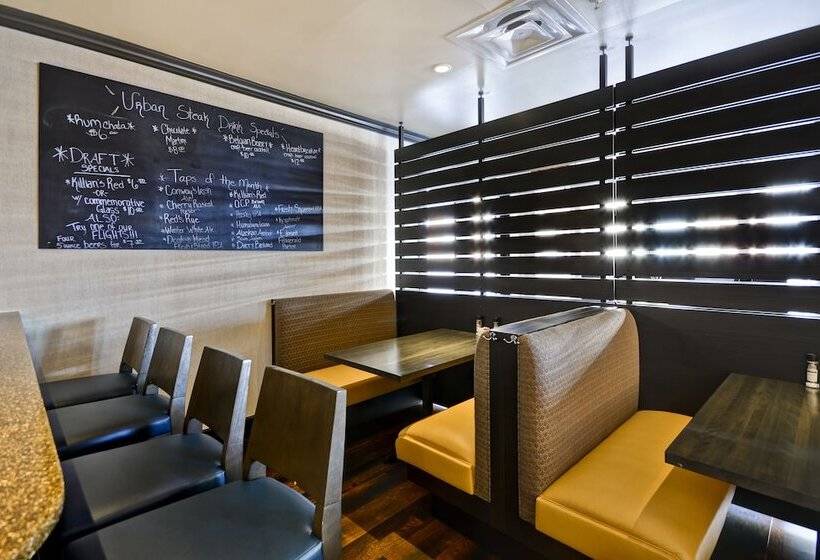 فندق Holiday Inn Detroit Metro Airport, An Ihg