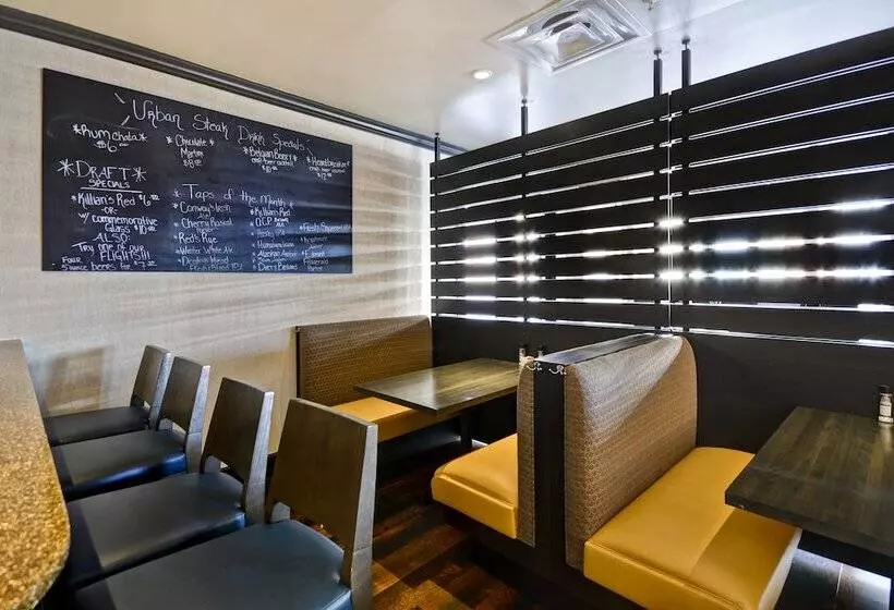 فندق Holiday Inn Detroit Metro Airport, An Ihg