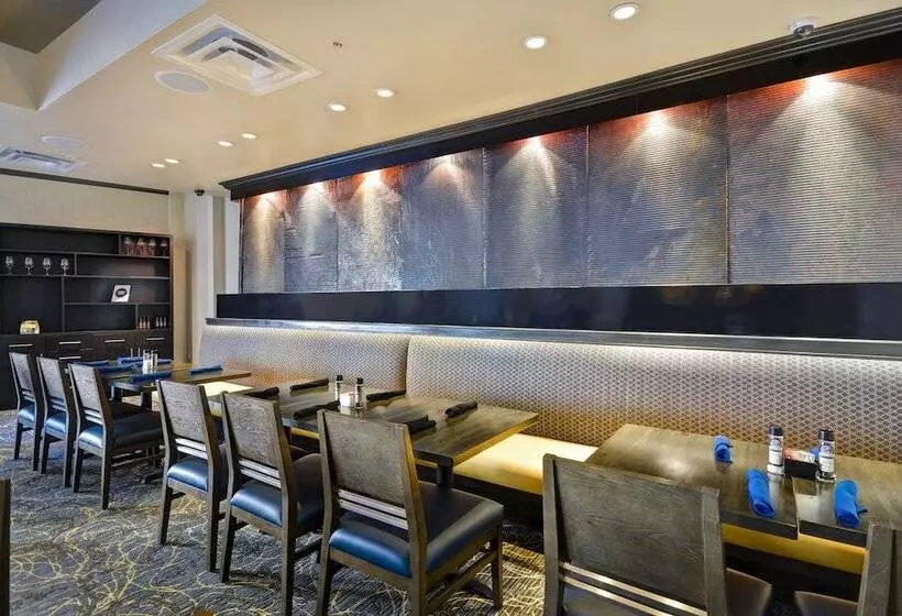 فندق Holiday Inn Detroit Metro Airport, An Ihg