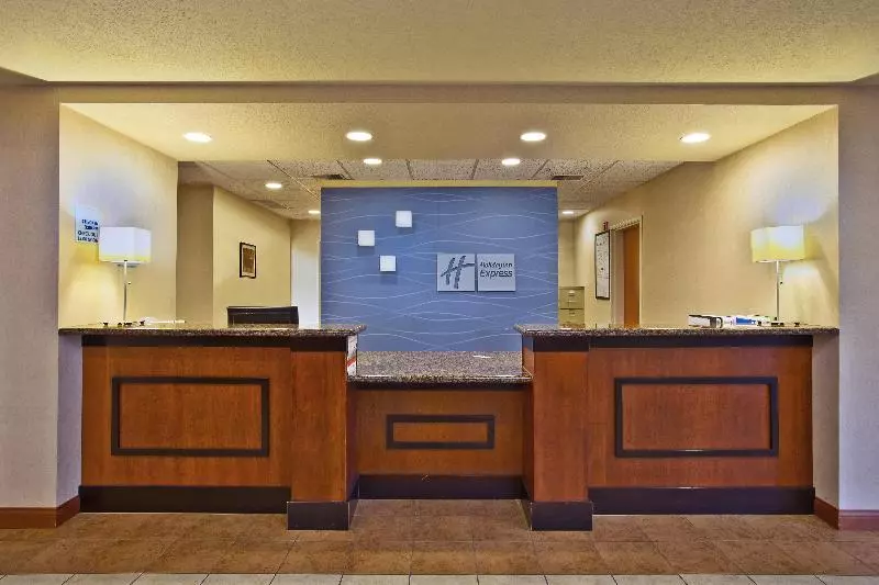 Holiday Inn Express Hotel & Suites East Lansing, An Ihg