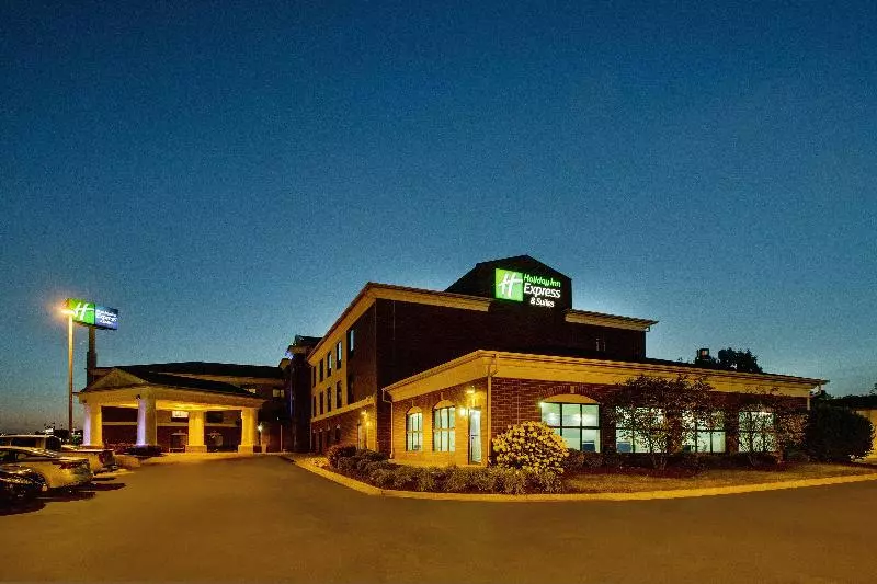 Holiday Inn Express Hotel & Suites Morris, An Ihg