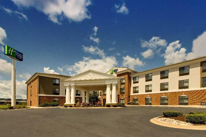 Holiday Inn Express Hotel & Suites Morris, An Ihg