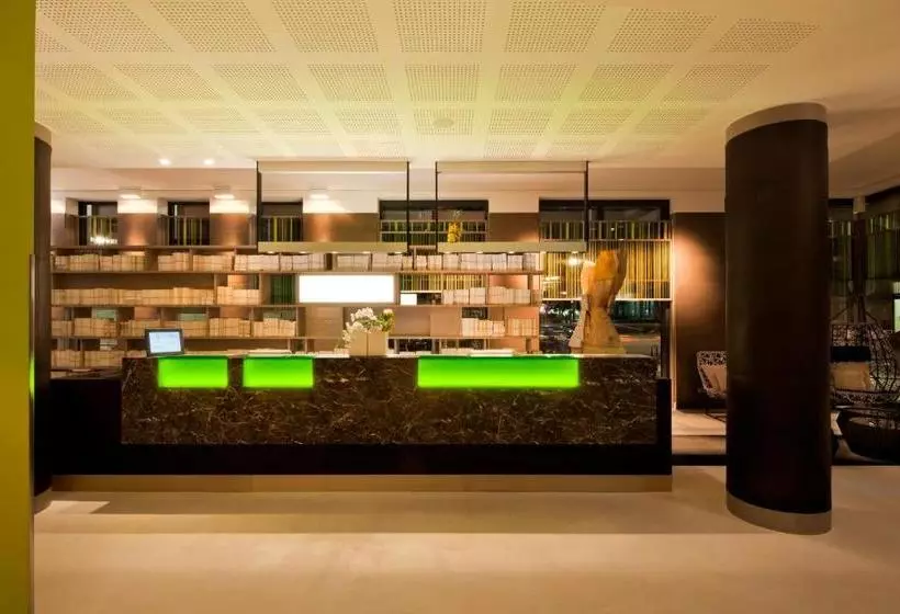 هتل Indigo Berlin – Alexanderplatz