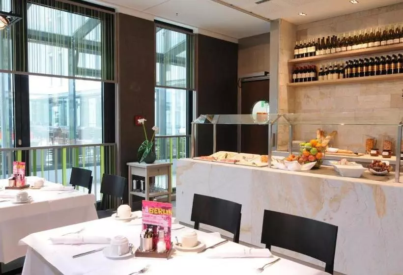 هتل Indigo Berlin – Alexanderplatz