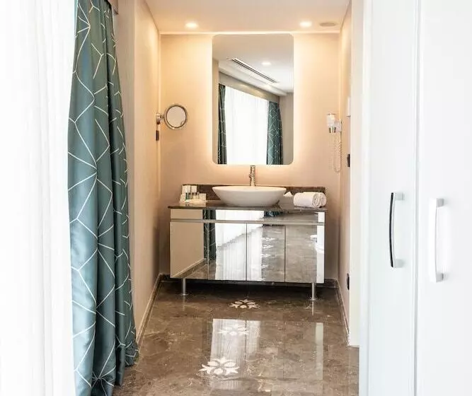 Opera Hotel Bosphorus