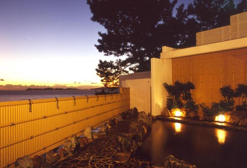 בית מלון כפרי Shofuen