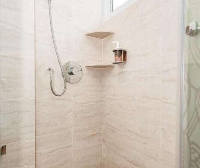 هتل The Color Kata