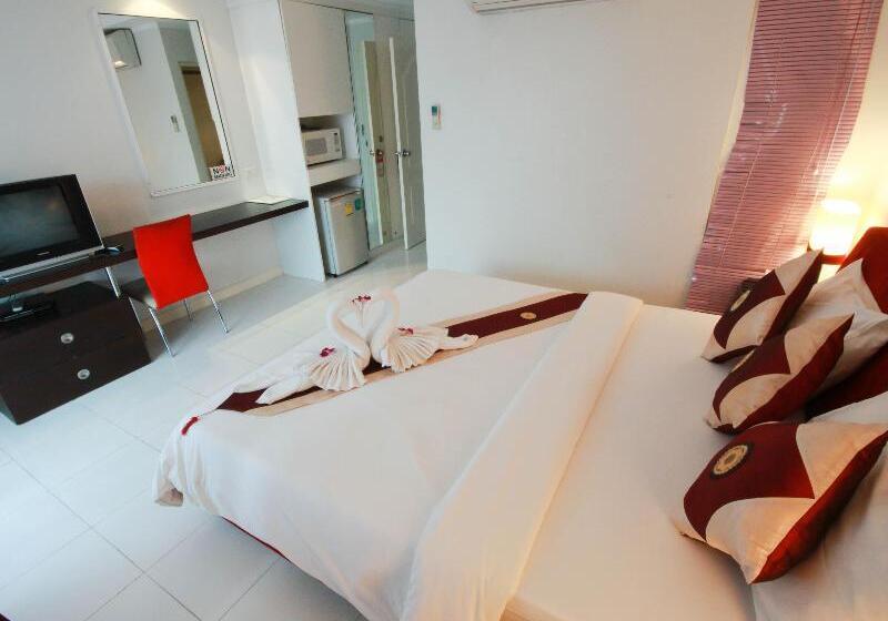 Kata Beach Studio Phuket