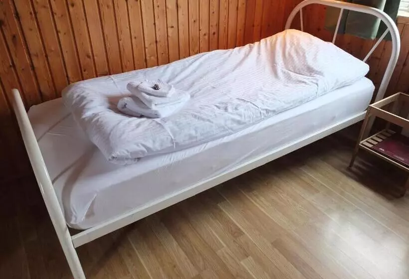 هتل Neðra Vatnshorn