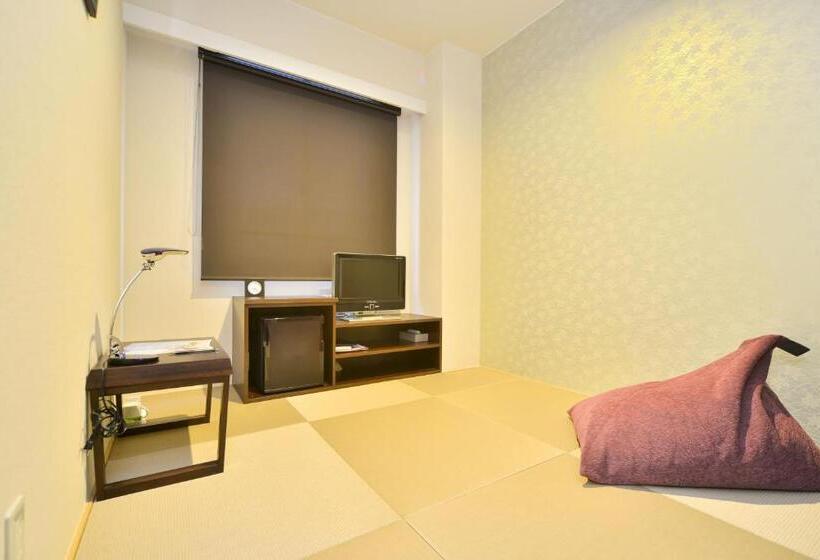 호텔 Claire Higasa