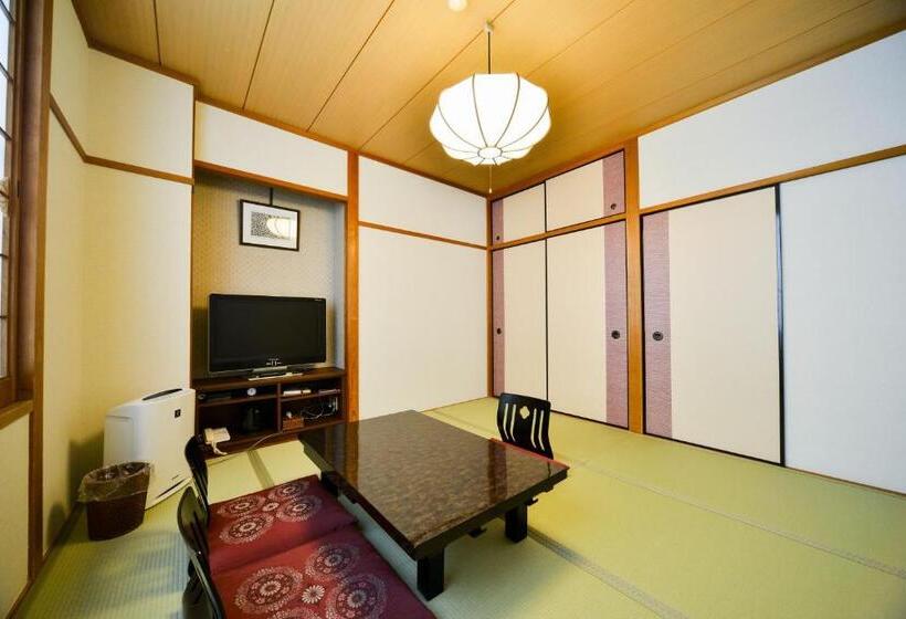 호텔 Claire Higasa