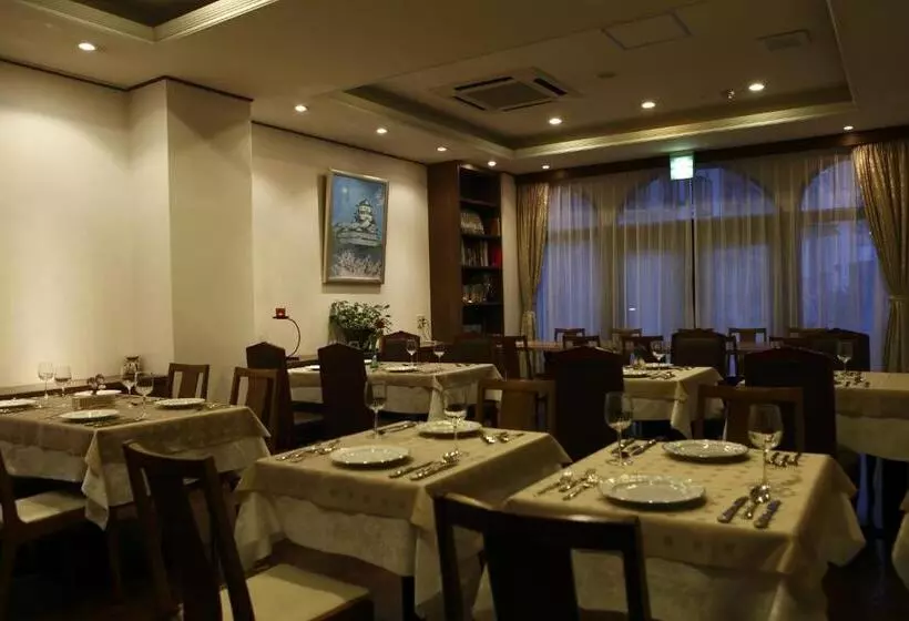 Отель Claire Higasa