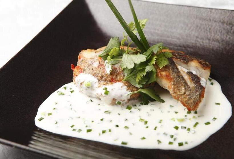 호텔 Claire Higasa