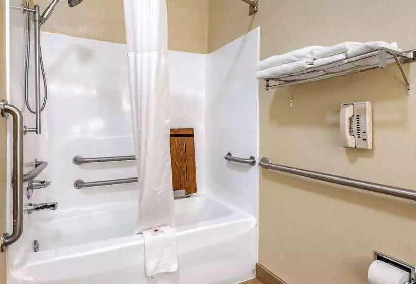 هتل Comfort Inn & Suites