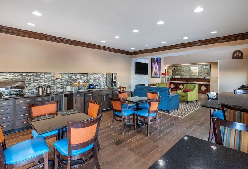 فندق Comfort Inn & Suites