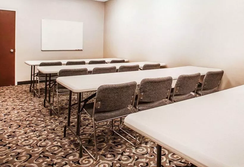 Tapa Hotel, Inn & Suites