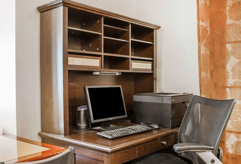 Tapa Hotel, Inn & Suites