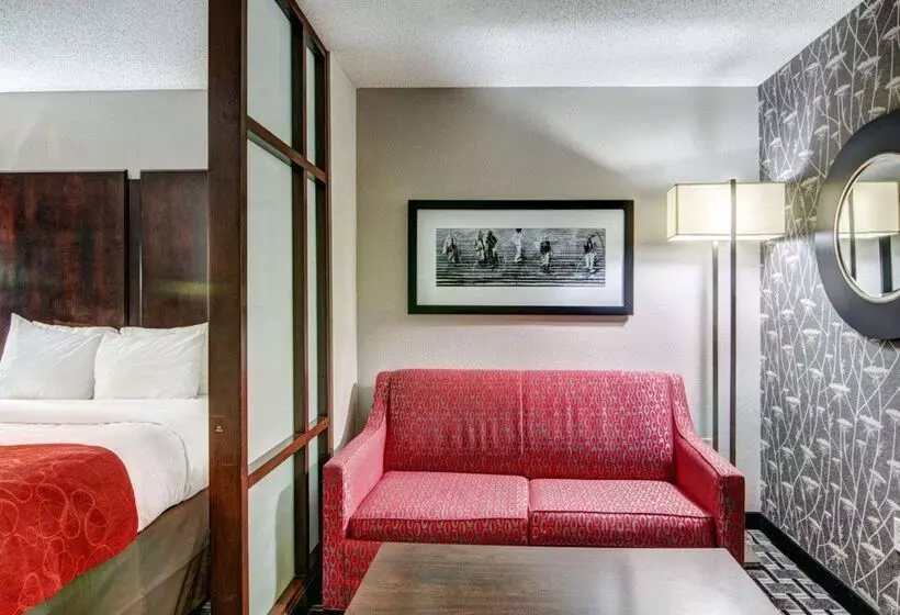 هتل Comfort Suites Williamsburg Historic Area