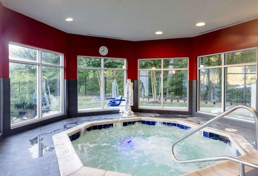 فندق Comfort Suites Williamsburg Historic Area