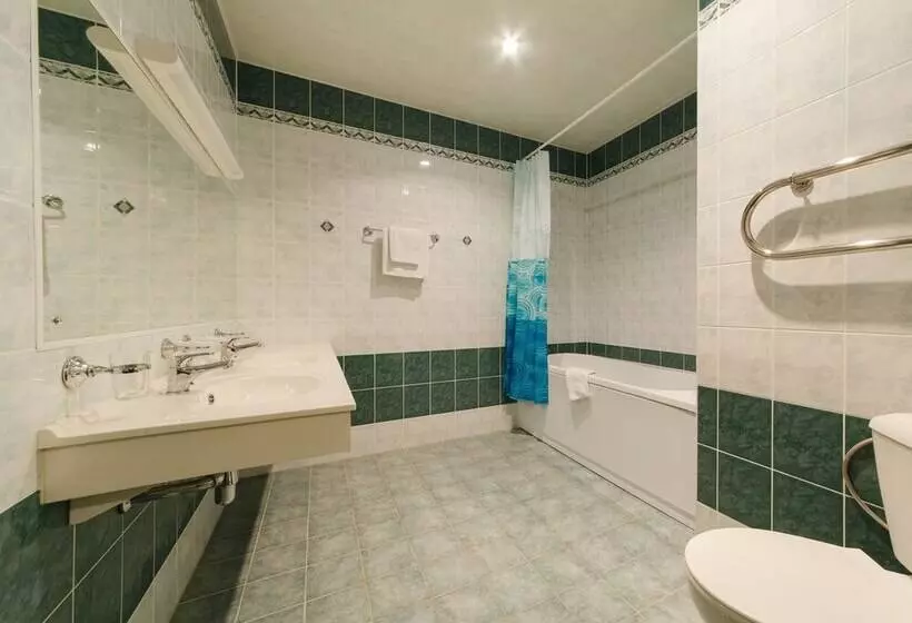 هتل Daina Jurmala Beach