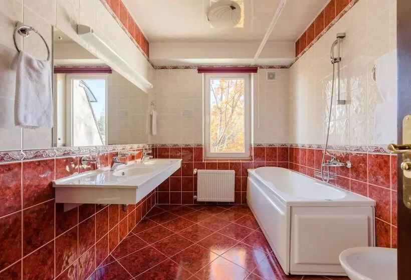 هتل Daina Jurmala Beach