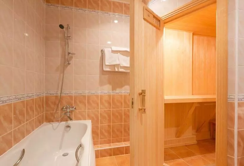 هتل Daina Jurmala Beach