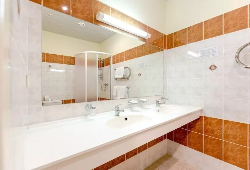 هتل Daina Jurmala Beach