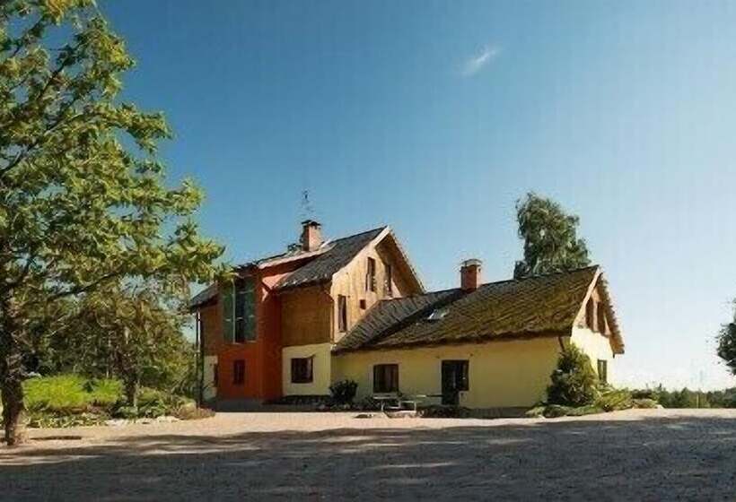 هتل Golfa Klubs Reinis