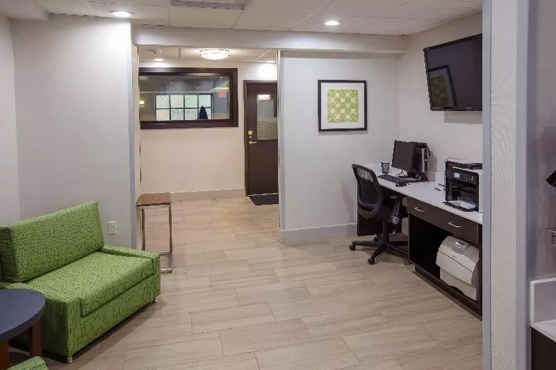 Holiday Inn Express Hotel & Suites Harriman, An Ihg