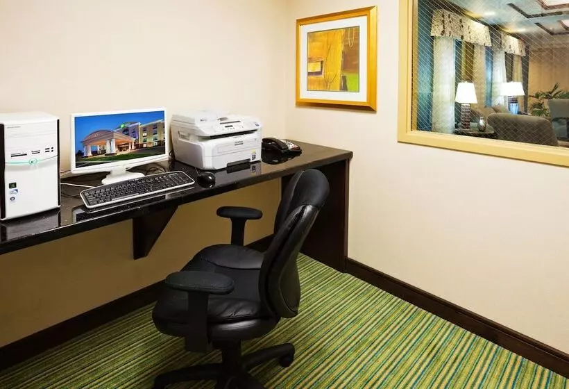 Holiday Inn Express Hotel & Suites Newport South, An Ihg