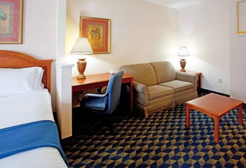 בית מלון כפרי Holiday Inn Express & Suites Orangeburg, An Ihg
