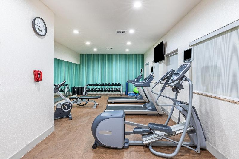 فندق Holiday Inn Express And Suites Pryor, An Ihg