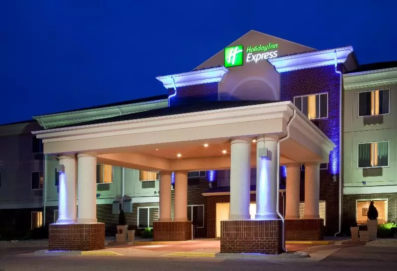 Holiday Inn Express Hotel & Suites Vermillion By Ihg
