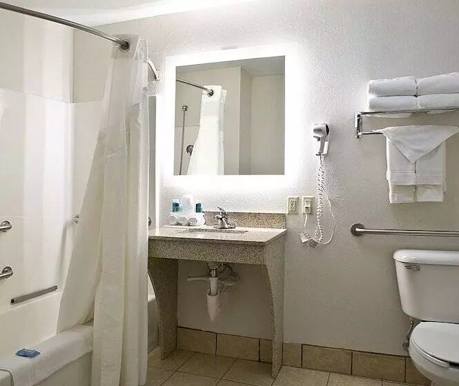 Holiday Inn Express Hotel & Suites Vermillion By Ihg