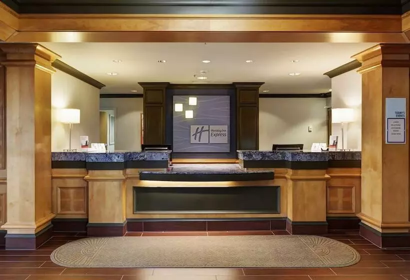 Holiday Inn Express Hotel & Suites Warwick Providence Airport, An Ihg