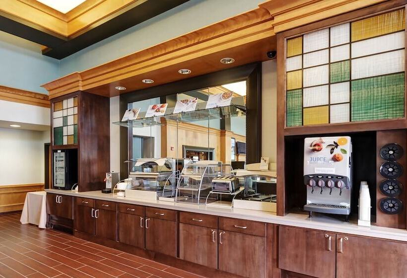 Holiday Inn Express Hotel & Suites Warwick Providence Airport, An Ihg