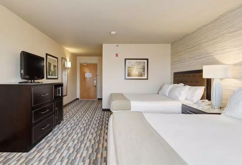 Holiday Inn Express Hotel & Suites Warwick Providence Airport, An Ihg