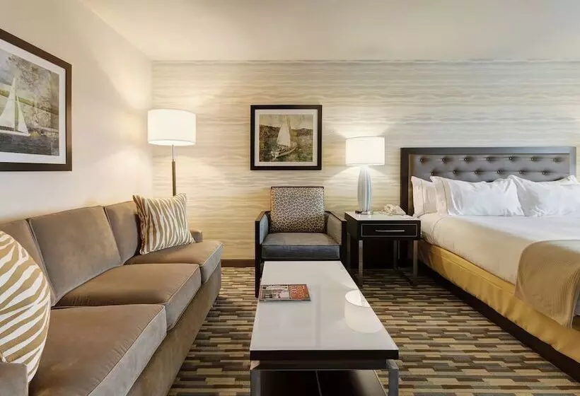 Holiday Inn Express Hotel & Suites Warwick Providence Airport, An Ihg