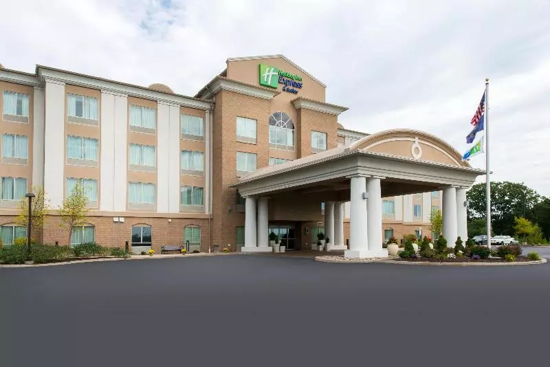 Отель Holiday Inn Express And Suites Dickson City, An Ihg