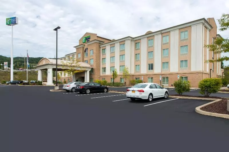 Отель Holiday Inn Express And Suites Dickson City, An Ihg