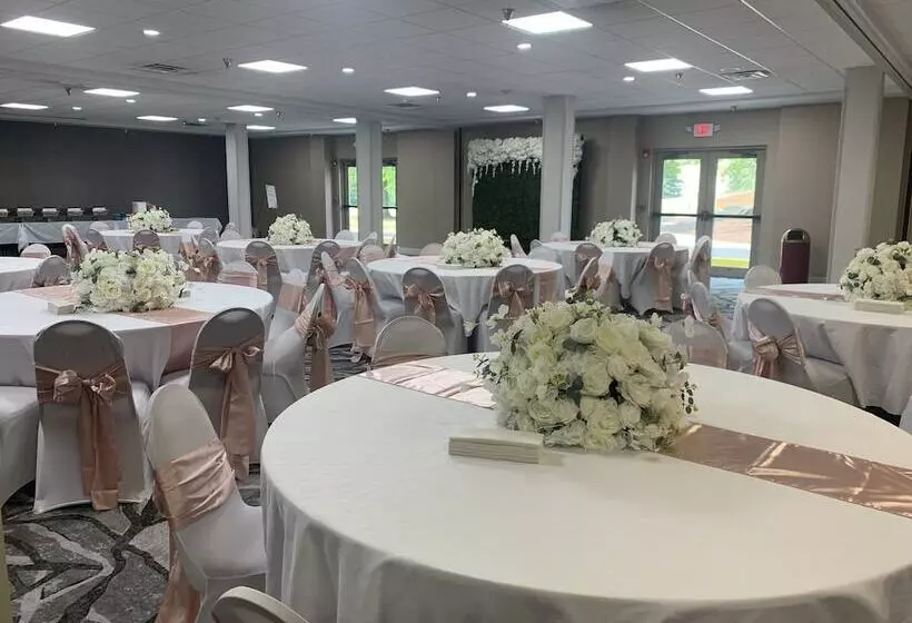 בית מלון כפרי Holiday Inn Express And Suites Pittsburgh West Mifflin, An Ihg