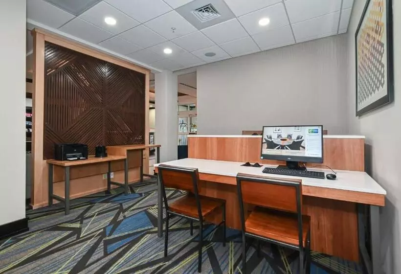 ホテル Holiday Inn Express Charlotte Southeast   Matthews, An Ihg